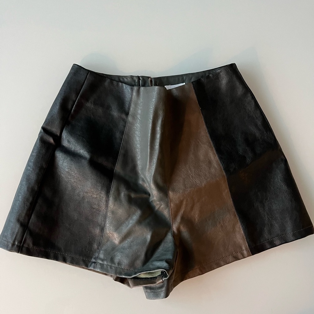 Leather shorts S